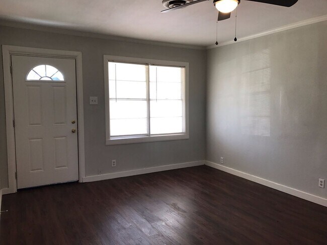 Foto del edificio - 3BR/1BA off Benton Road in the heart of Bo...