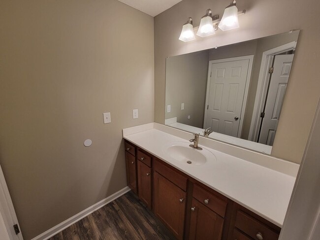 Building Photo - 2520 Foxcove Ct 4BR/2.5BA (Cincinnati)