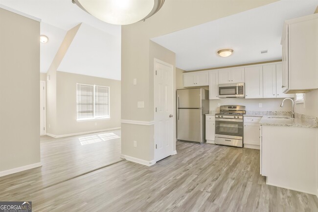 Building Photo - 6312 Stonebridge Creek Ln
