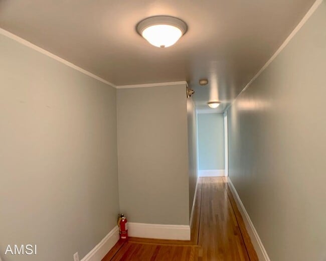 Building Photo - 1 br, 1 bath House - 738 Pine Street