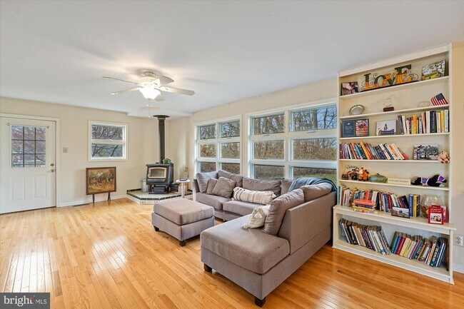 Foto del edificio - 1407 Robin Rd