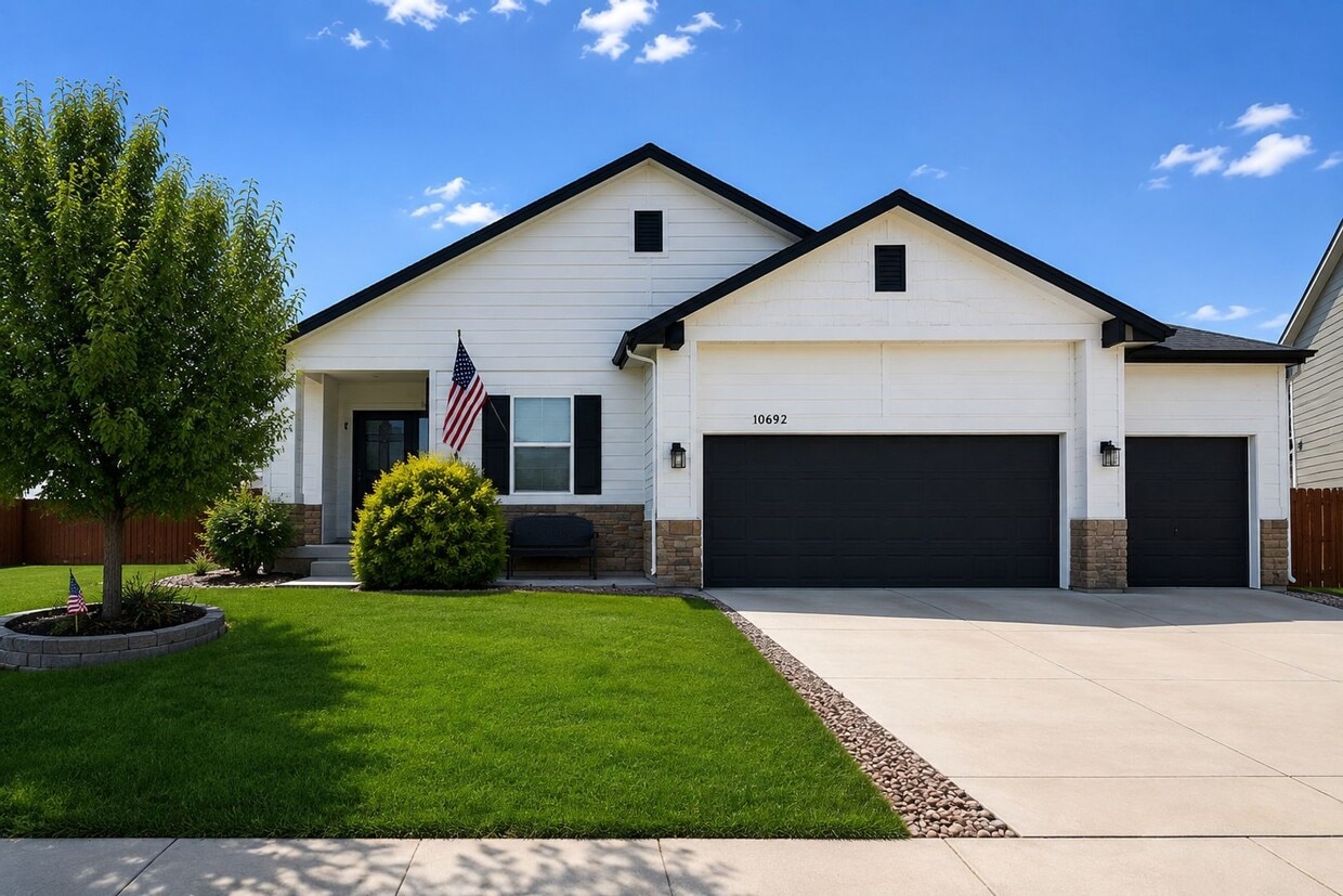 Photo - 10692 McGahan Dr-