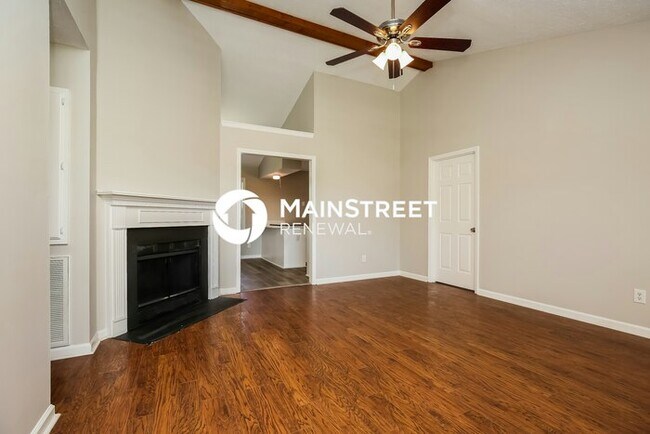 Foto del edificio - 3 Bedroom Pet-Friendly Home in La Vergne, TN with Main Street Renewal