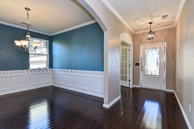 Building Photo - 1135 Wainscott Dr