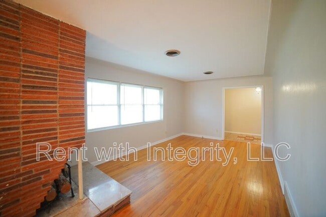 Building Photo - 1006 Frazier Ave