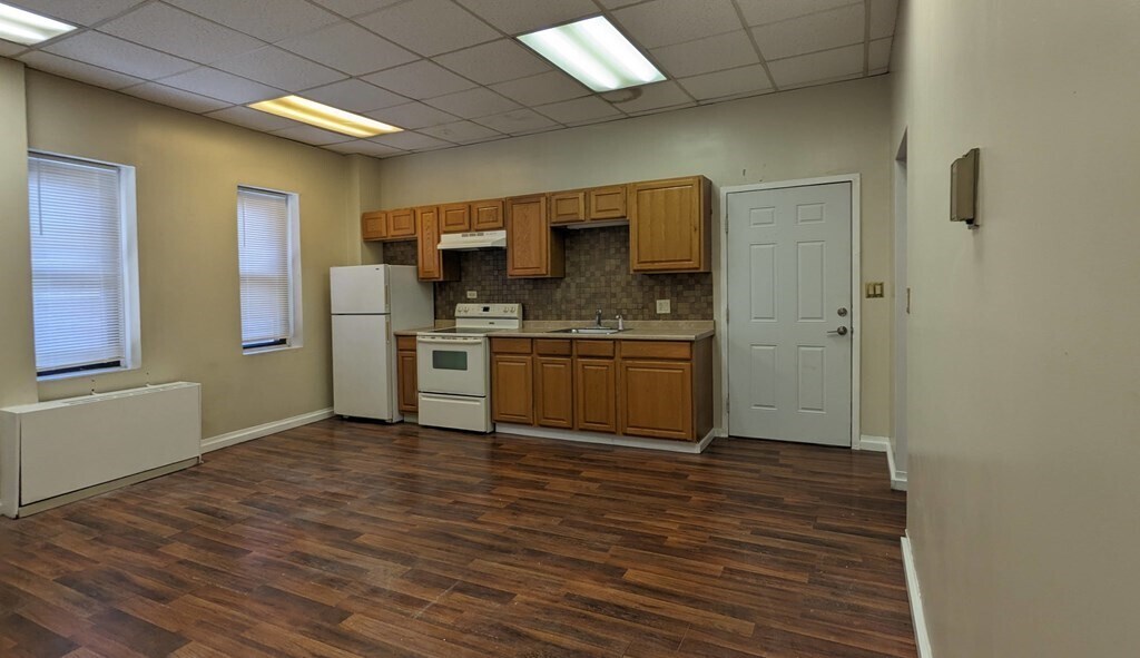 Foto principal - 140 Chestnut St
