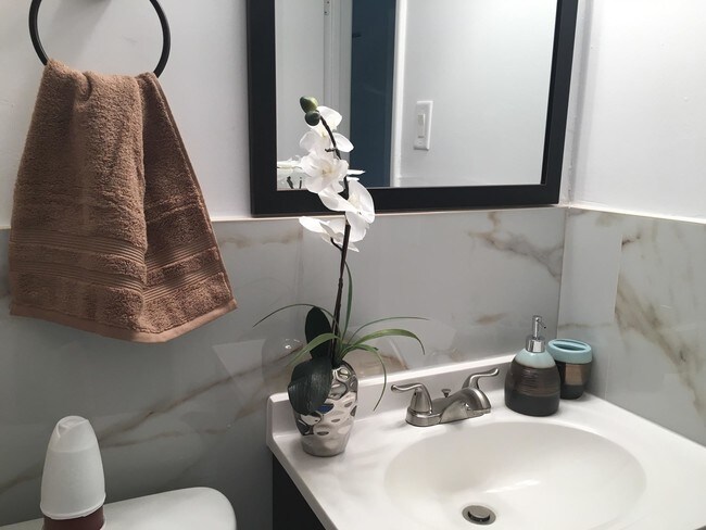 Foto del edificio - 301 W Ocean Avenue 26