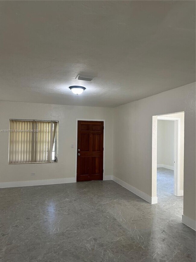 Foto del edificio - 672 NW 51st St