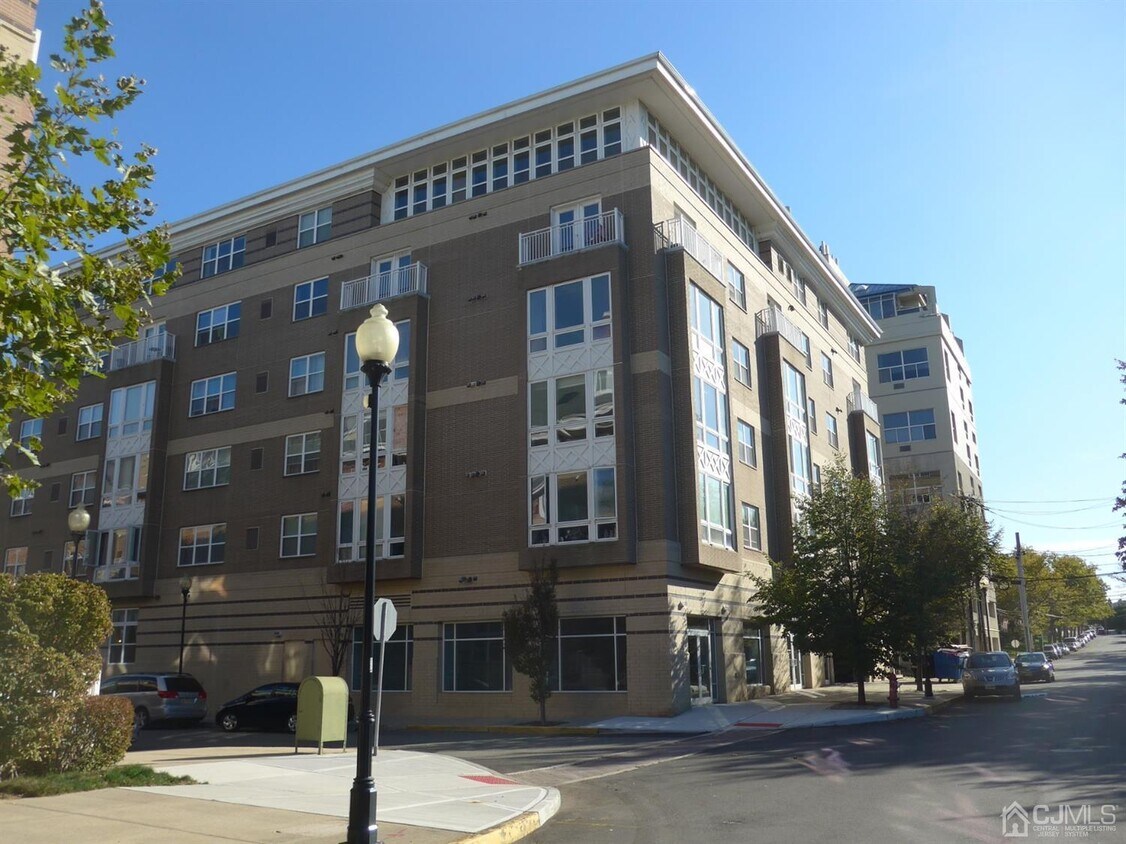 358 Rector St Unit 604, Perth Amboy, NJ 08861 Room for Rent in Perth