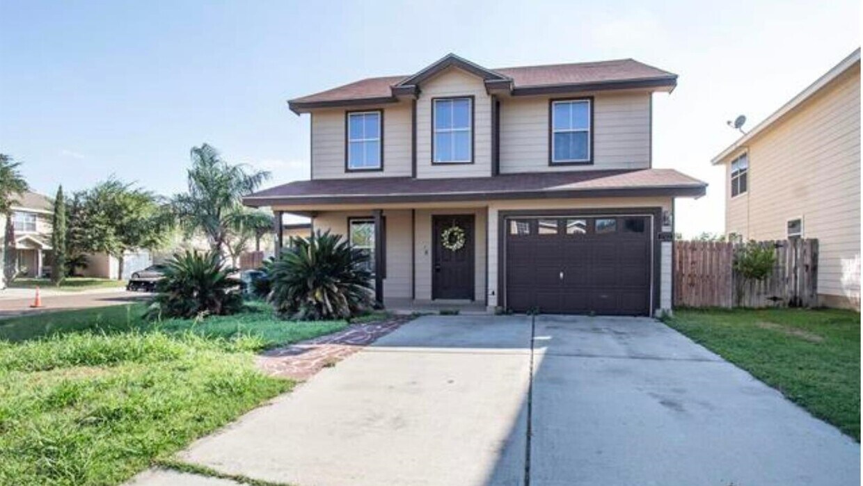 1702 Port Lavaca St, Laredo, TX 78045 House Rental in Laredo, TX