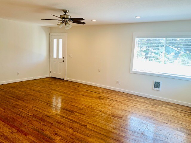 Building Photo - 540 NW 56th St