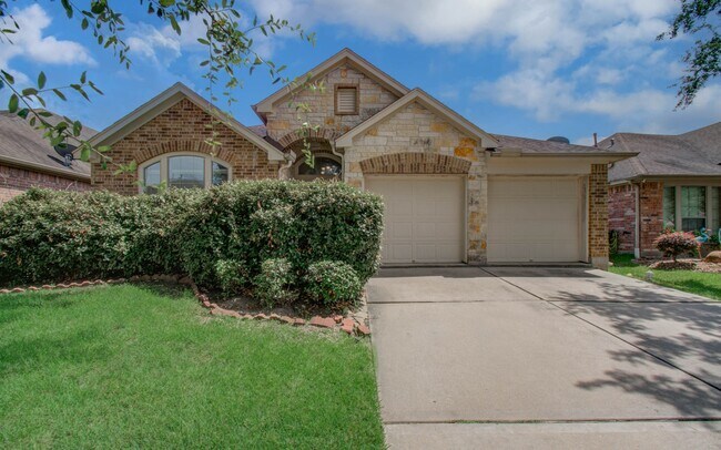 Building Photo - 13312 Highland Lake Ln