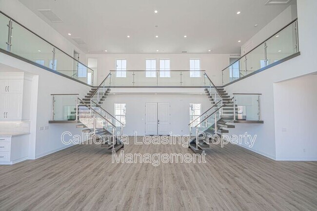 Foto del edificio - 24111 W Corte Escarpa