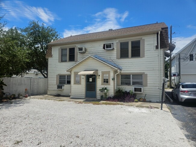 Building Photo - 442 30th Ave N
