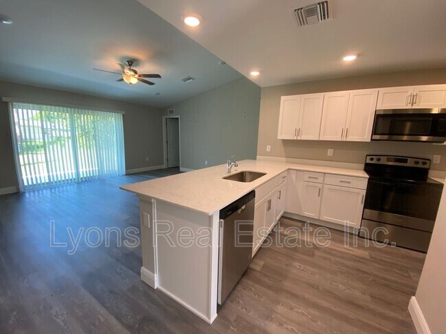 Building Photo - 5131 Burri Ct