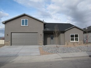 Building Photo - 431 San Juan St