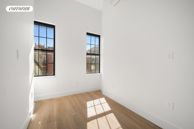 Building Photo - 405 Linden St