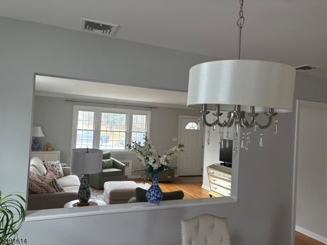 Building Photo - 35 Park Ave