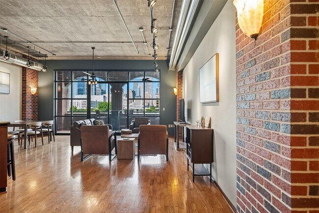 Foto del edificio - 505 Bastrop St