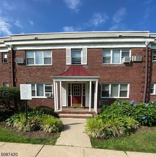 Foto del edificio - 245 Passaic Ave