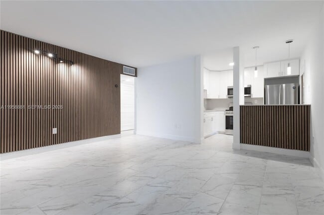 Foto del edificio - 5301 SW 77th Ct