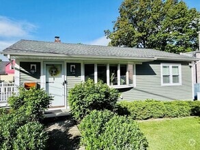 Building Photo - 81 Cleveland Dr
