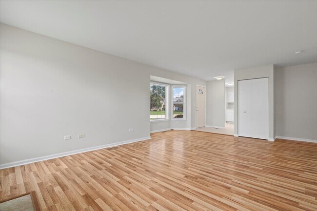 Building Photo - 628 Kresswood Dr