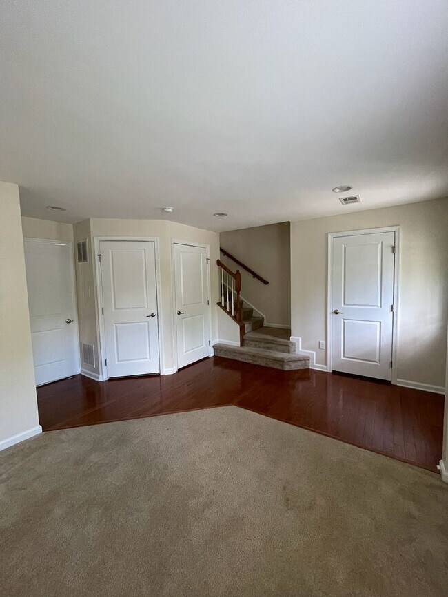 Foto del edificio - 3 bedroom/ 3 bathroom -Villages at Candle Station