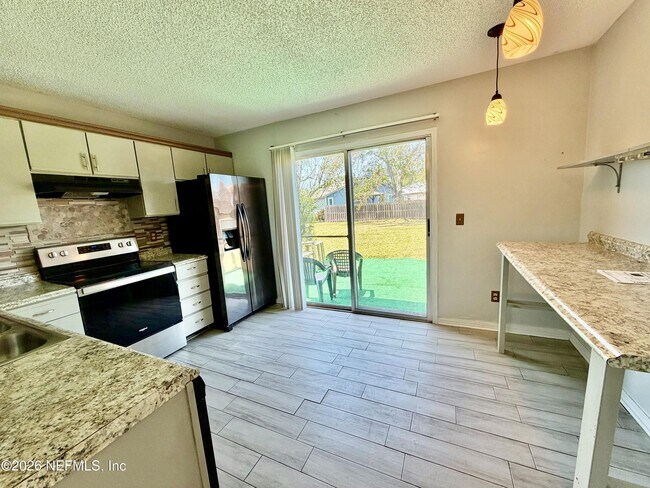 Foto del edificio - 11548 Willet Ct N