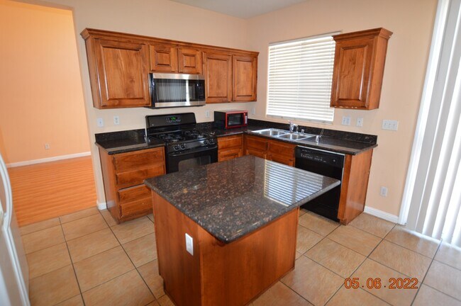 Building Photo - 4819 Donna St