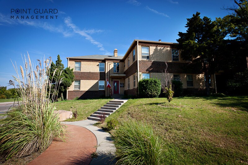 Foto principal - 3304 E Douglas Ave