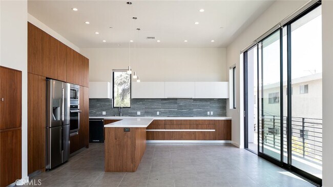 Foto del edificio - 1618 Amherst Ave