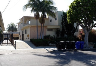 Building Photo - 802 Edgewood St