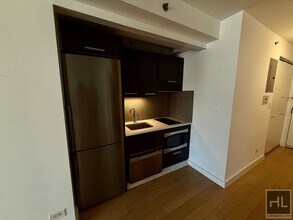 Building Photo - East 39th Street