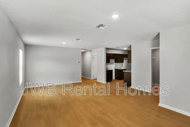 Foto del edificio - 6015 Dunmire Ave