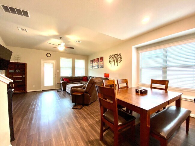 Foto del edificio - 13309 Badlands