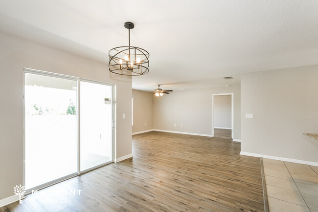 Foto del edificio - 4 Bedroom Updated Tampa Home