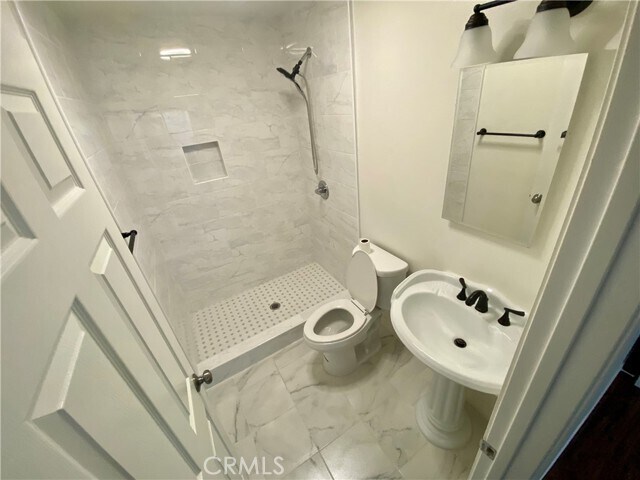 Foto del edificio - 18042 Westlake Cir