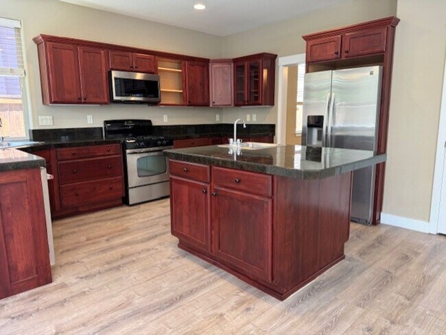 Foto del edificio - Large Home SW Bend