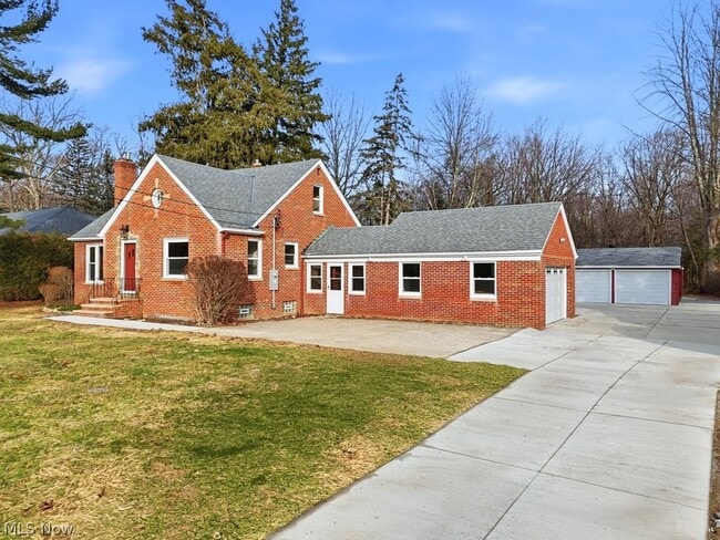 Building Photo - 6119 E Sprague Rd