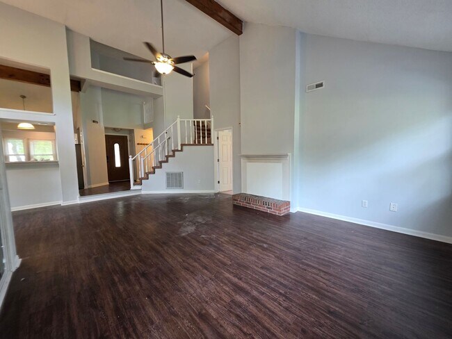Foto del edificio - Charming 3-Bedroom Retreat Near Camp Lejeune's Main Gate