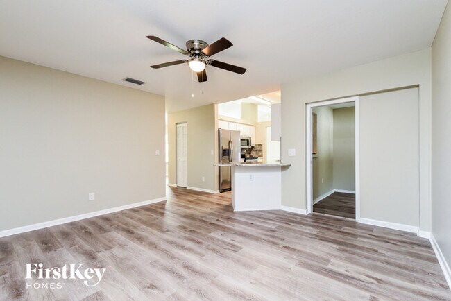 Foto del edificio - 3330 SW 27th Ave