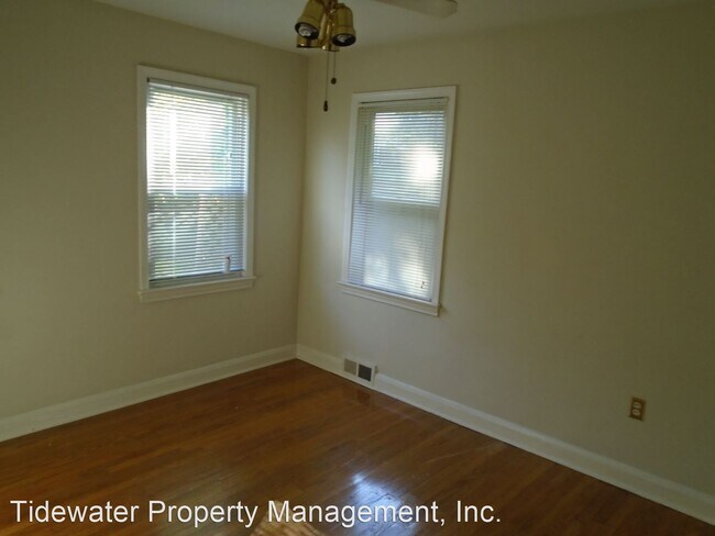 Building Photo - 3 br, 2 bath House - 438 Westshire Dr