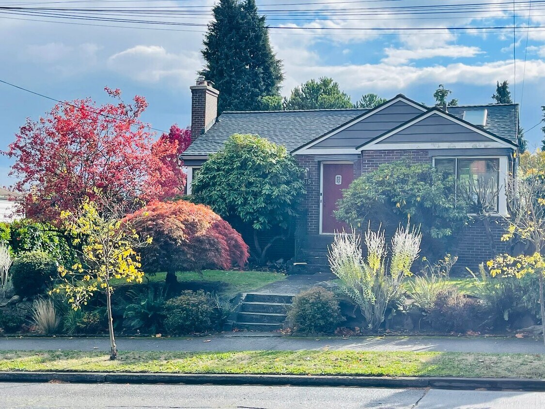 Foto principal - Spacious Ballard House with Fully Enclosed...