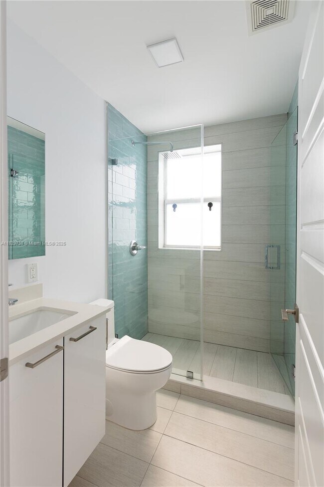 Foto del edificio - 1818 SW 22nd Ave