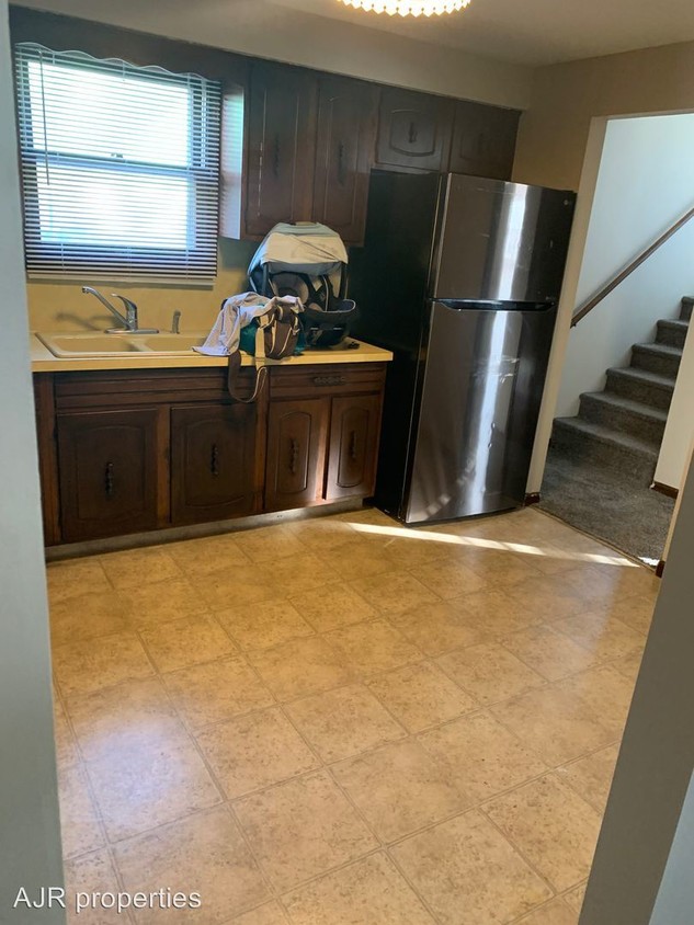 Primary Photo - 2652 3rd Ave