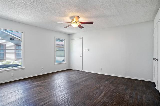 Building Photo - 213 Merritt St
