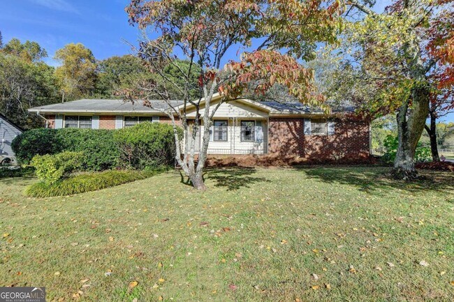 Building Photo - 834 Burns Cir