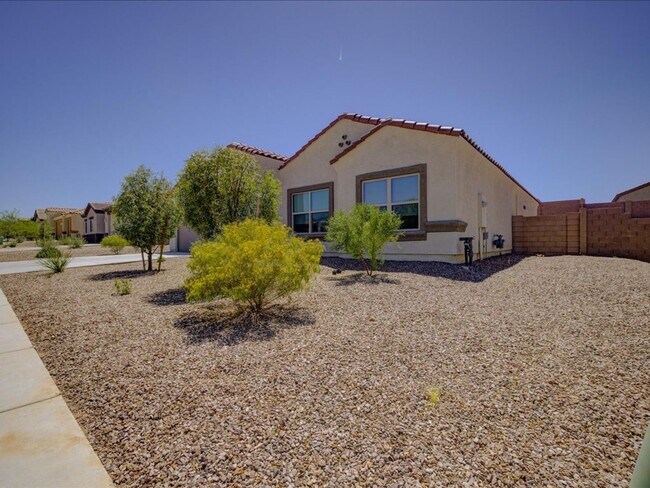Foto del edificio - Corona de Tucson 4 Bedroom 2 Bathroom