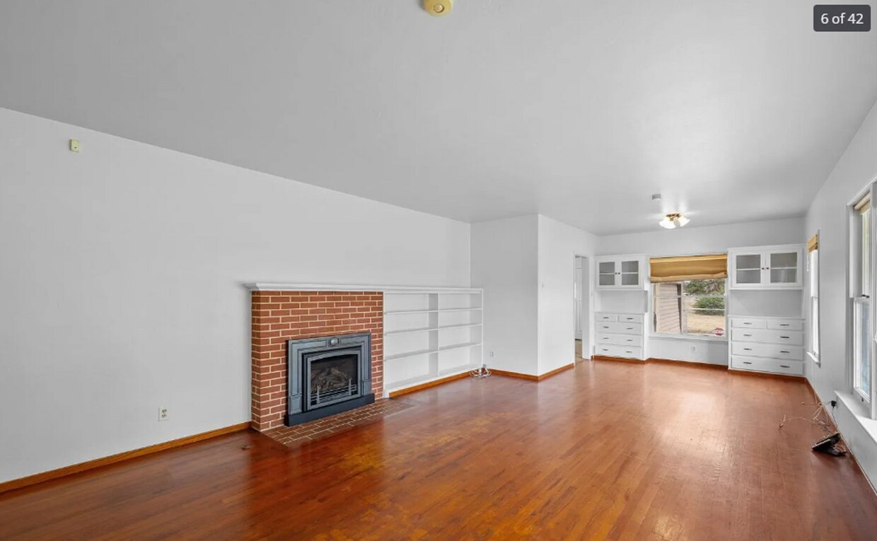 Primary Photo - 3-Bedroom Home with Vintage Charm, Garage,...